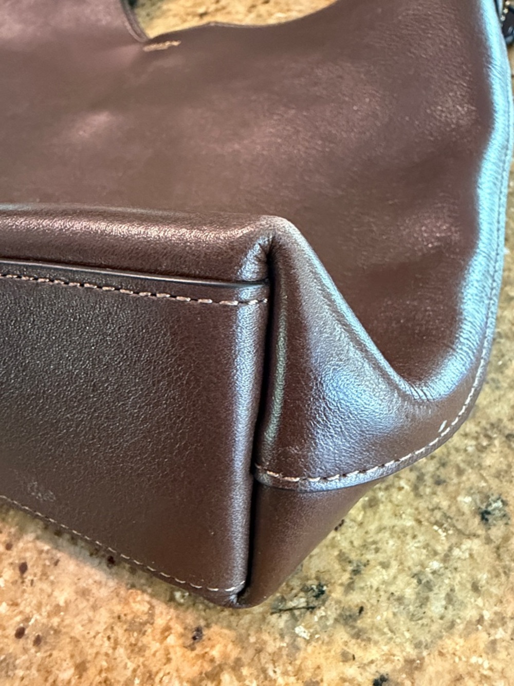 Coach Brooklyn 28 Maple Leather Hobo Shoulder Bag in excellent condition. - Picture 3 of 4